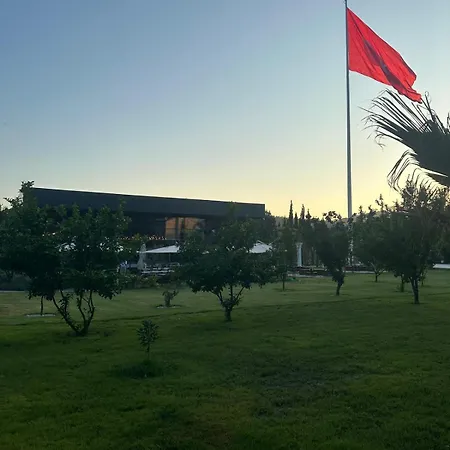 Ξενοδοχείο Buka *